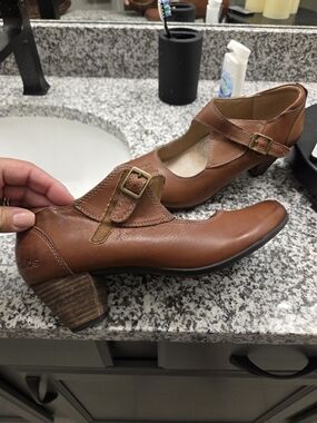 Clarks Brown Leather Mary Jane Heels with Buckle